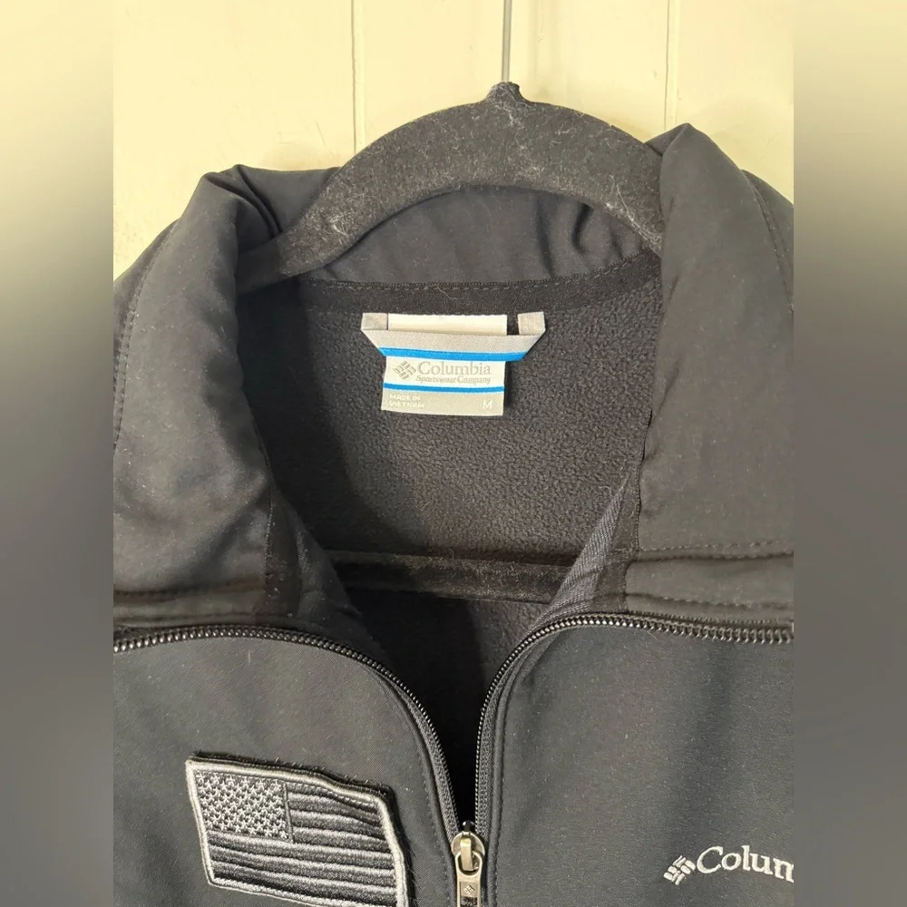 Columbia Women's Kruser Ridge Softshell Black Jacket with American flag patch, M - Picture 2 of 6